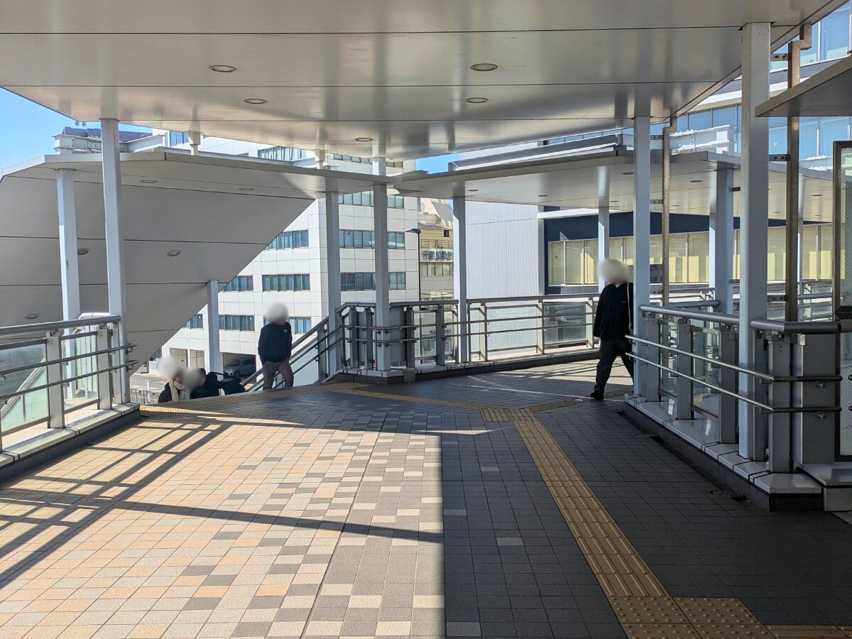 千葉駅西改札から千葉支店へのアクセス3