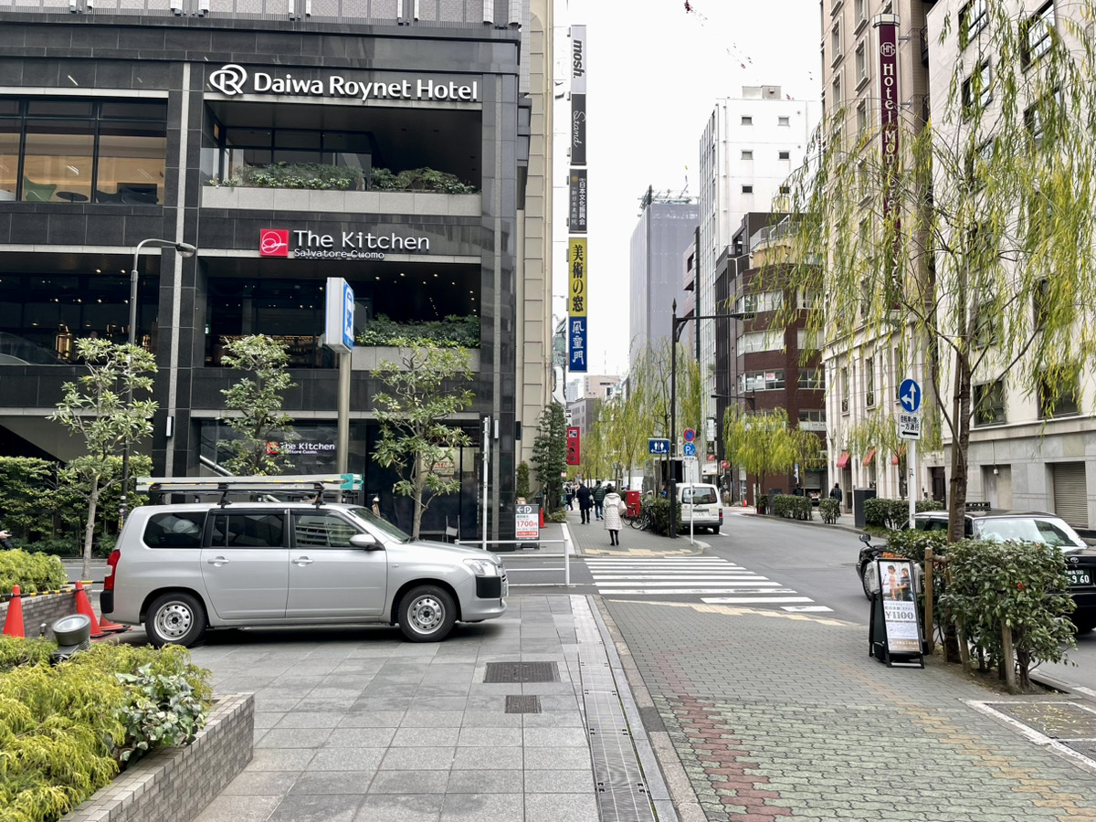 銀座一丁目駅から銀座本店へのアクセス1