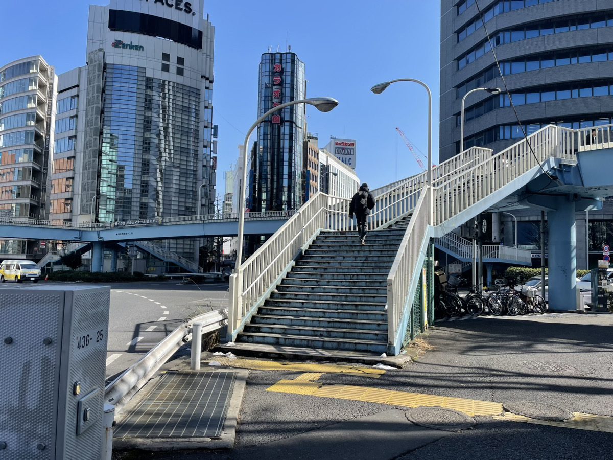 西新宿駅から新宿支店へのアクセス